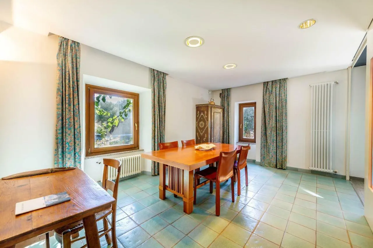 לוצוראי Villa Francesca 0*,